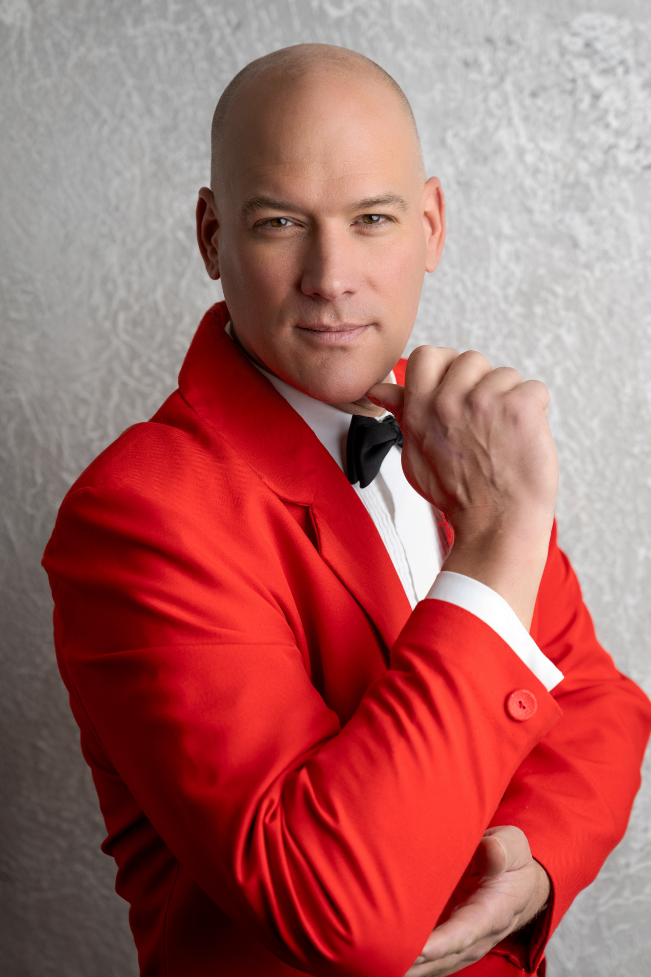 Daniel de Groot – Portrait im roten Sakko